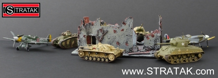 Ready to play models: Tanks and planes